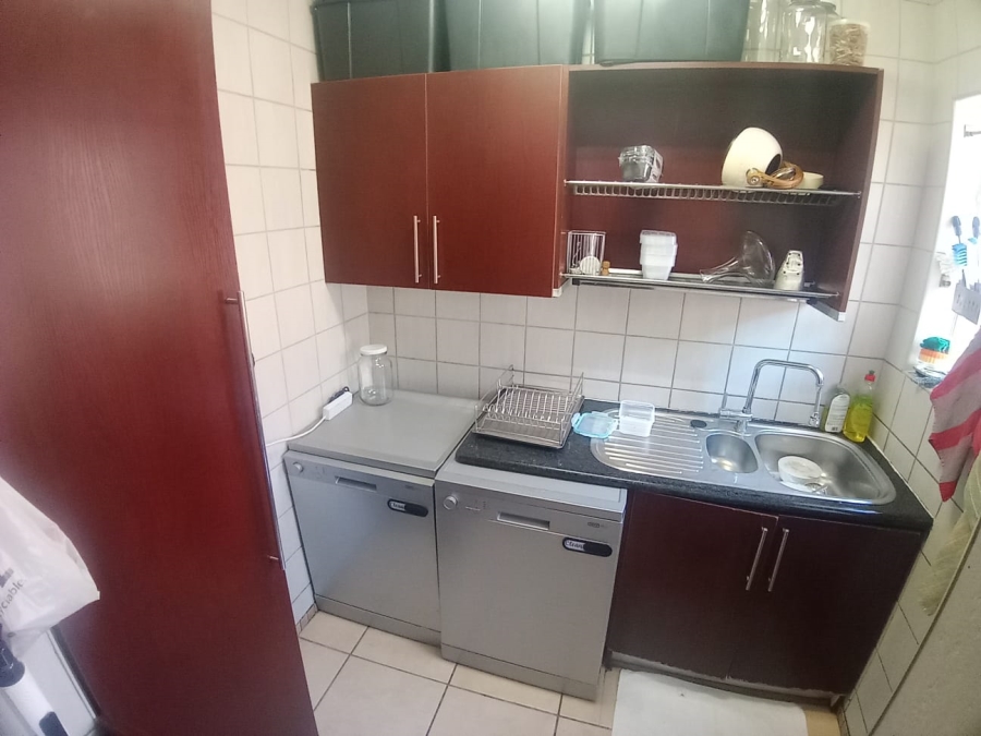 To Let 4 Bedroom Property for Rent in Geelhoutpark North West
